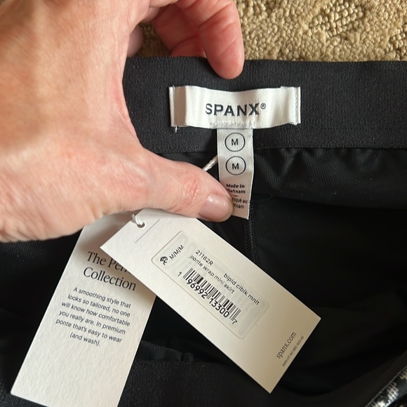 NWT SPANX Black and White Plaid Mini Wrap Ponte Skirt Skort Sz M - Picture 5 of 9